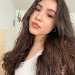 Meet your Posher, Ines